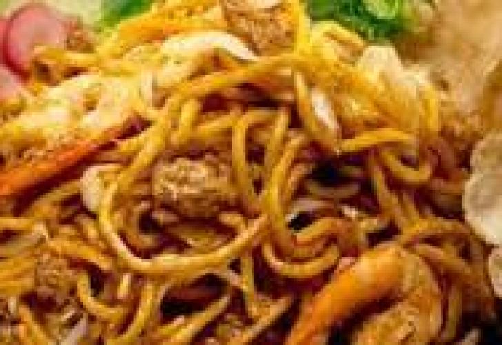 Martabak Mini FEMES: Kenikmatan Cilacap yang Tak Pudar
